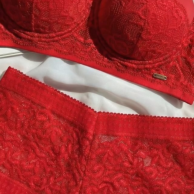 ❤️ El rojo nunca pasa desapercibido…
Descubre nuestro conjunto de lencería roja, diseñado para resaltar tu seguridad, elegancia y feminidad en cada detalle ✨
Una combinación perfecta entre sensualidad y comodidad, ideal para sentirte increíble en cualquier momento 💋
👙 Disponible en Distrimedias
🛍 Compra fácil en nuestra web:
🔗 https://distrimedias.com.co/
📲 Escríbenos por WhatsApp y recibe asesoría personalizada:
👉 https://wa.link/l7cenl
📦 Envíos a todo Colombia 🇨🇴
💖 Distrimedias, donde la lencería se convierte en confianza.